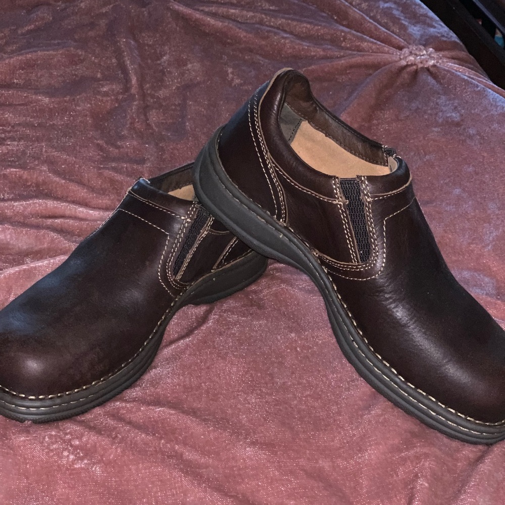 Work shoes